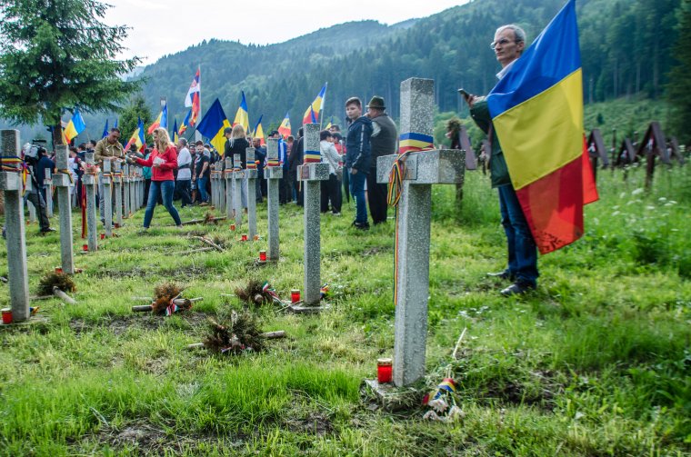 Magyar külügyminisztérium: a román nagykövet megtagadta a párbeszéd lehetőségét az úzvölgyi katonatemető ügyében