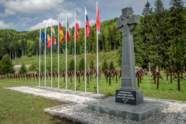 Úzvölgyi katonatemető: az Elie Wiesel Intézet szerint nem legionárius szimbólum a temetőben állított kelta kereszt