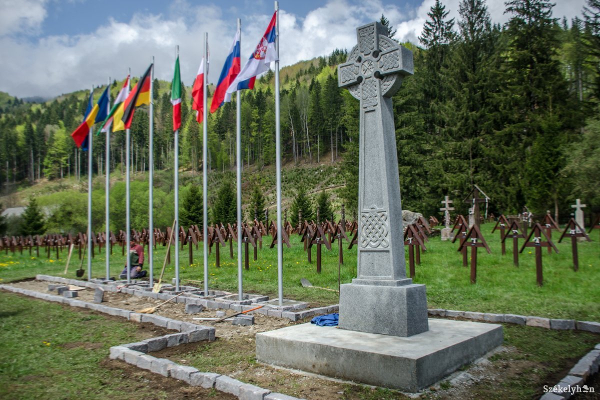 Úzvölgyi katonatemető: a bukaresti kulturális tárca szerint nem avatható fel a román emlékmű