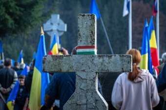 Úzvölgyi katonatemető: Hargita megye is beléphet a Csíkszentmárton és Dormánfalva közötti perbe