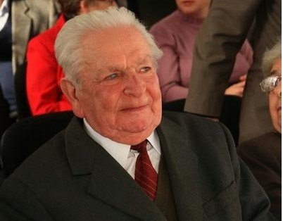 Egy élet a magyar nyelv szolgálatában – korunk egyik legjelentősebb nyelvésze, Murádin László 90 éves