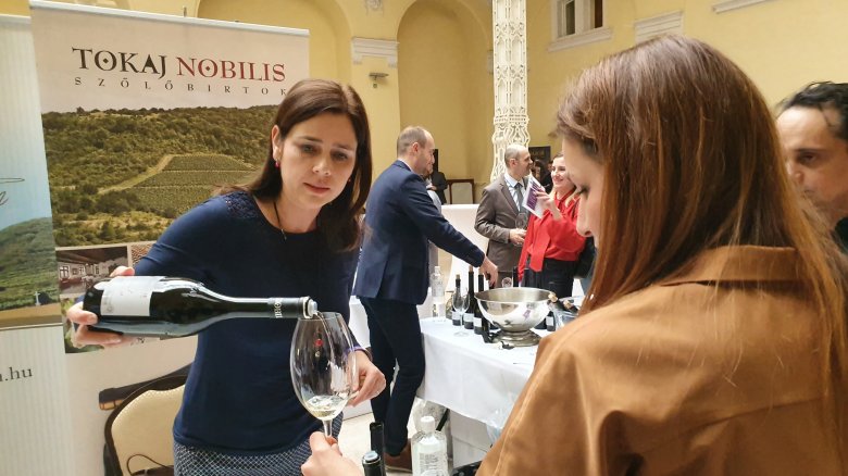 Ami összetartozik, az összeforr – hat ország húsz borvidékének magyar termelői adták össze az Összetartozás borát