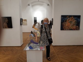 Anyag és szellem egy fedél alatt – a Matéria Művészeti Társaság kiállítása Kolozsváron