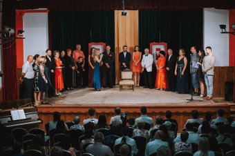Húszéves az érmihályfalvi Móka-színház – tucatnyi díjat elhódított Magyarországról az érmelléki társulat
