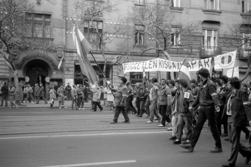 Kerekasztal a magyarországi és romániai rendszerváltásról: az 1989-es események eufóriáját idézték a kolozsvári beszélgetésen
