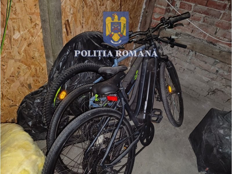 Közel száz elektromos kerékpárt lopott egy férfi Temes megyében