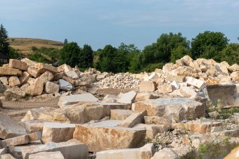 Vistai kőfaragók keze nyoma Budapesten és Bukarestben