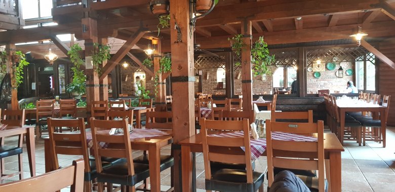 Csárdaétterem erdélyi módra: a magyar konyha ízletes fogásait kínálja a marosvásárhelyi vendéglátóhely