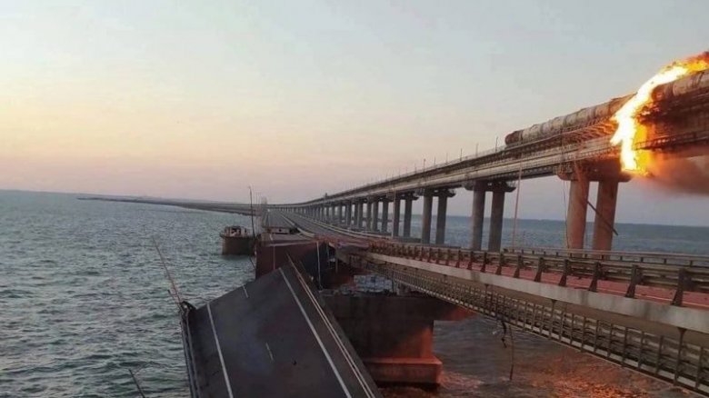Folyik a találgatás, kinek a műve a három halálos áldozatot követelő robbantás a Krími hídon