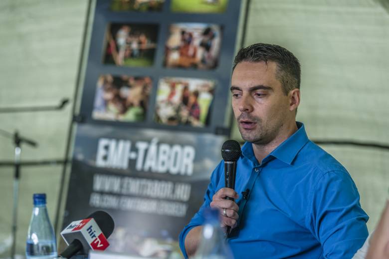 Stílus és tartalom: a Jobbik pálfordulása