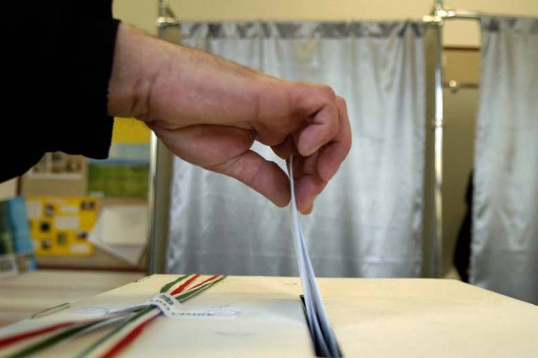 Levélszavazás: magyar választás április 6-án