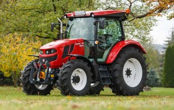 Nemzetközi sikertörténetté válhatnak a Szászrégenben gyártott traktorok
