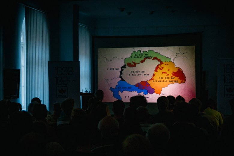 Magyar névjegy az egyesülés centenáriumán
