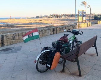 Évi tízezer kilométer kerékpáron – beszélgetés az Európát kerékpárral átszelő Pál Mártonnal