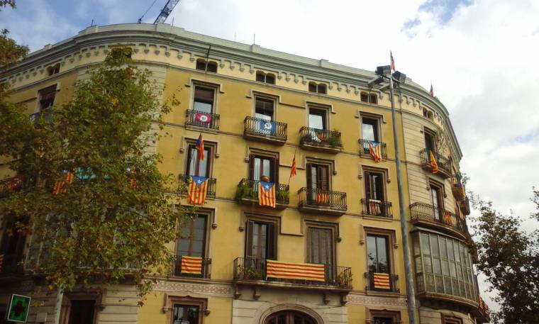 Madrid szombaton felfüggesztheti Katalónia autonómiáját