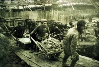 Konferencia a szovjet fogságról a felújított szentgyörgyi múzeumban, emlékzarándoklat Erdővidéken és Barcaföldváron