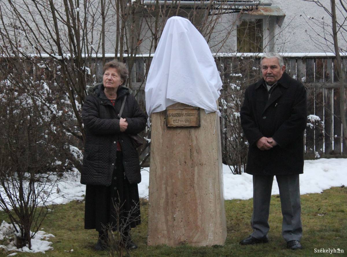 Szobor is őrzi Tarisznyás Márton múzeumigazgató emlékét Gyergyószentmiklóson