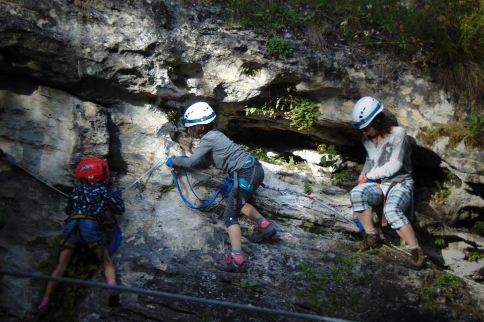 Látogathatóvá vált a Királyerdő-hegység tíz korábban lezárt barlangja