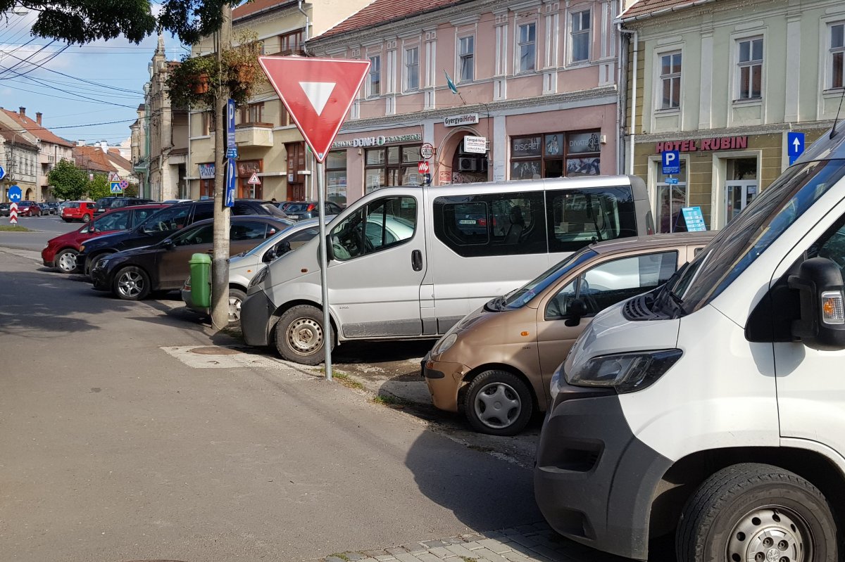 Gyergyóban nem várnak tovább: ismét fizetésessé teszik a parkolást