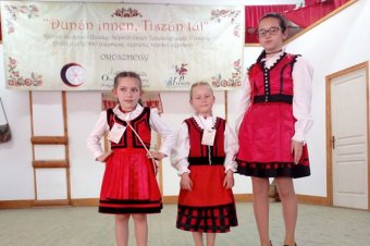 Dunán innen, Tiszán túl – népdalvetélkedőn jeleskedtek a gyergyóiak