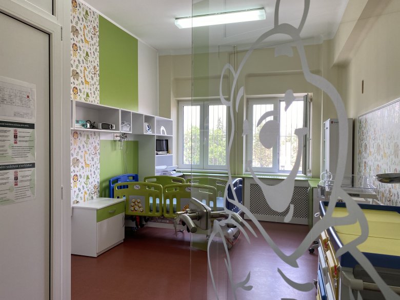 Felújították a gyergyószentmiklósi kórház gyermekosztályát