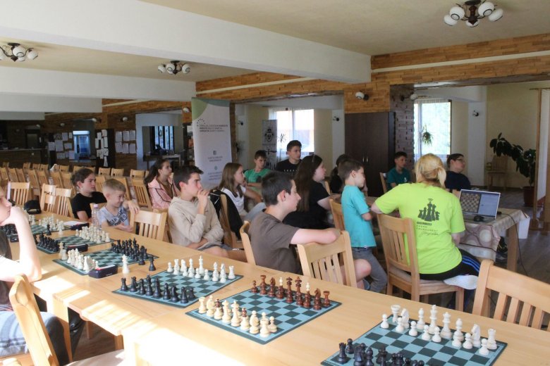 Táboroztak és versenyeztek a sakkozók Gyergyóalfaluban