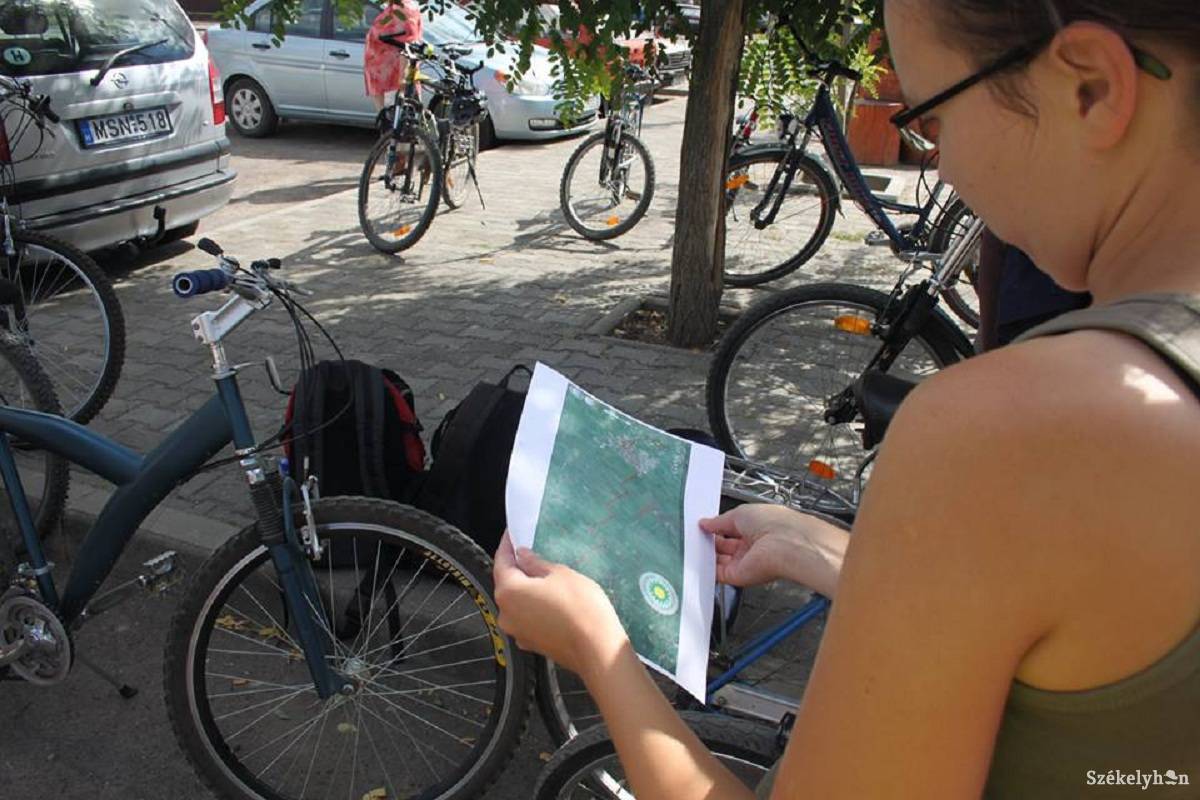 Bicikliztek és kincseket kerestek a Nemere útján