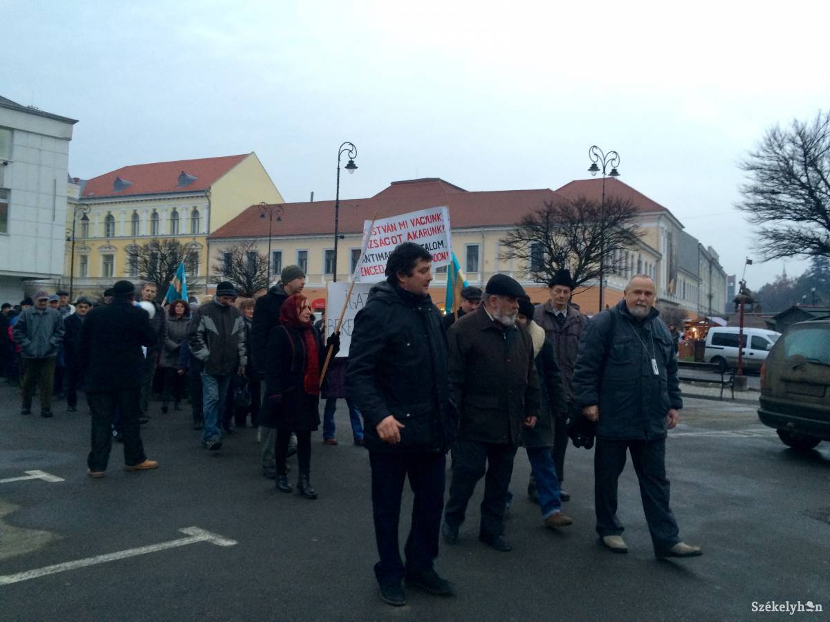 Ismét tüntettek Beke Istvánért Sepsiszentgyörgyön