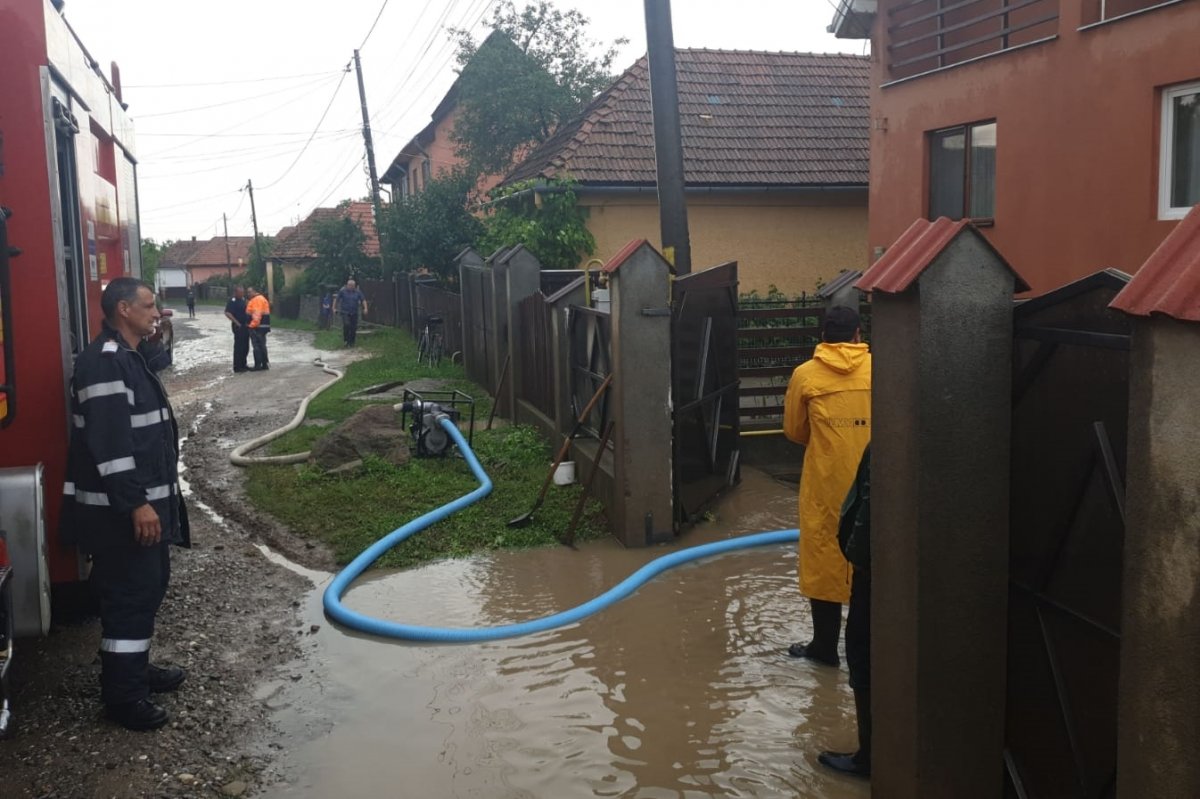 Pincéket és alagsorokat árasztott el a víz Kovásznán