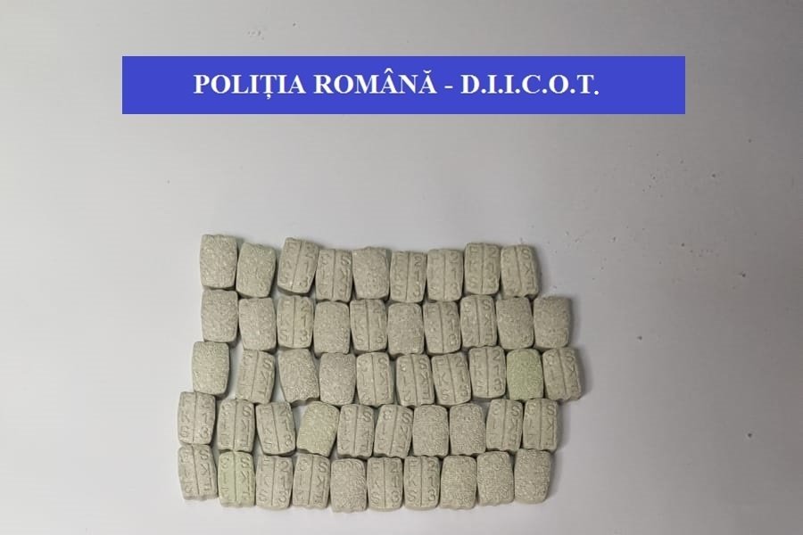Drograzzia Háromszéken: kannabiszt, ecstasy-tablettákat és fegyvereket találtak a rendőrök