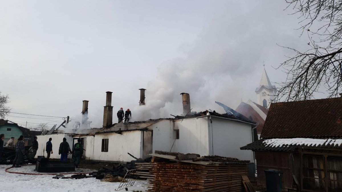 Gyűl a pénz a sepsibükszádi leégett plébánia újjáépítésére