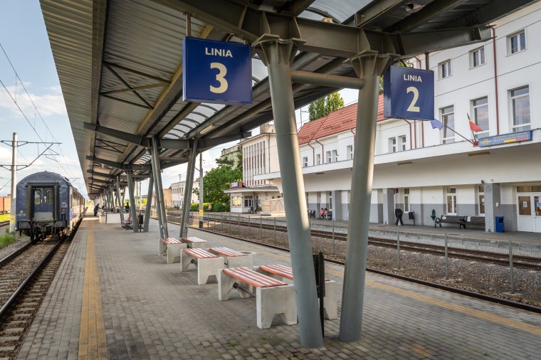 „Reszkethet” a CFR: a vasúton utazók jogait erősítő, a késéseket is taglaló jogszabályt fogadott el az EP