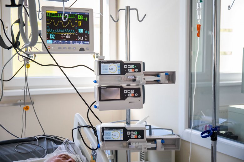 Készülnek a sepsiszentgyörgyi kórházban a járvány negyedik hullámára, bővült az intézmény felszereltsége
