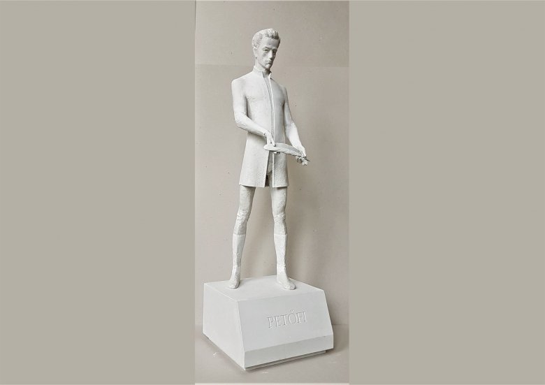 Kifogásolja a sepsiszentgyörgyi Petőfi-szobor kiválasztására felkért zsűri, hogy lakossági nyomásra új pályázatot írnak ki