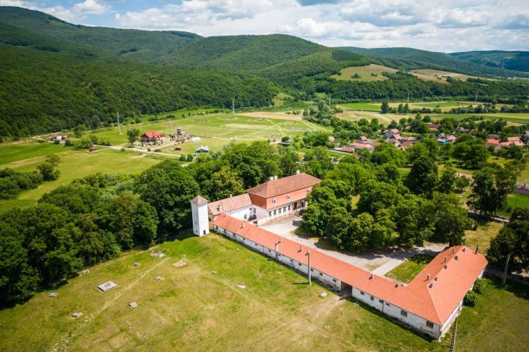 Az oltszemi Mikó-kastély az erdélyi kúriák útja egyik állomása lesz