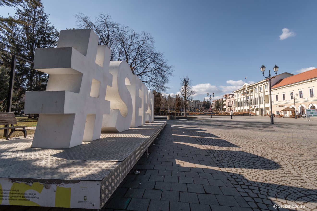 Mihai Eminescunak állítana szobrot Sepsiszentgyörgyön a románok civil fóruma