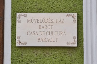 Dan Tănasă most a baróti kultúrotthon névtábláját kifogásolja