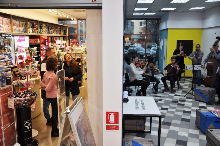 Nem mindennapi: kulturális tér egy áruházban