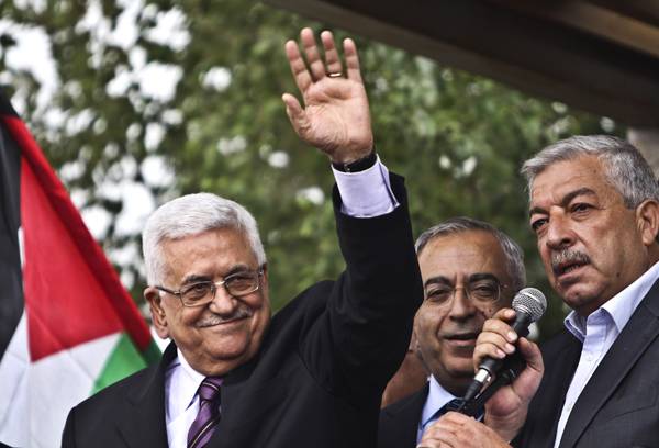 Abbász: a palesztinok megszakítják kapcsolataikat Izraellel