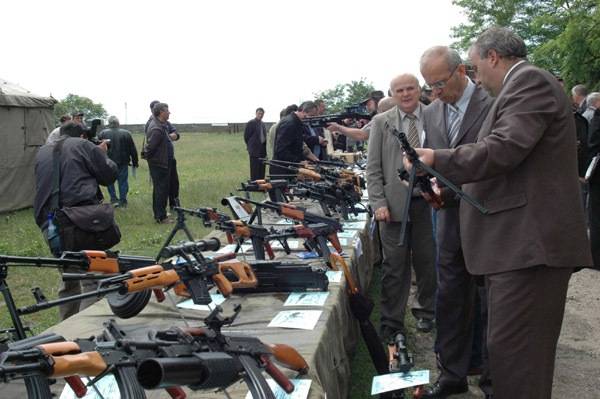 Gazdasági miniszter: Románia közvetlenül nem szállít lőszert Ukrajnának, de azt nem tudni, hogy közvetve szállít-e