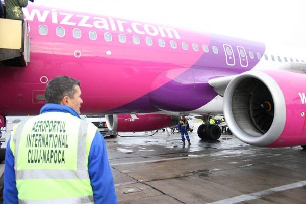 Rárepülne a Wizz Air a Tarom csődjével keletkező űrre