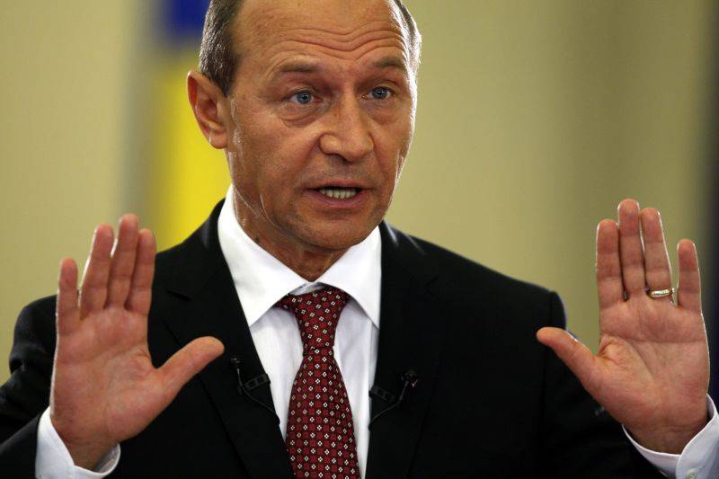Pert indítanak Pontáék Băsescu ellen
