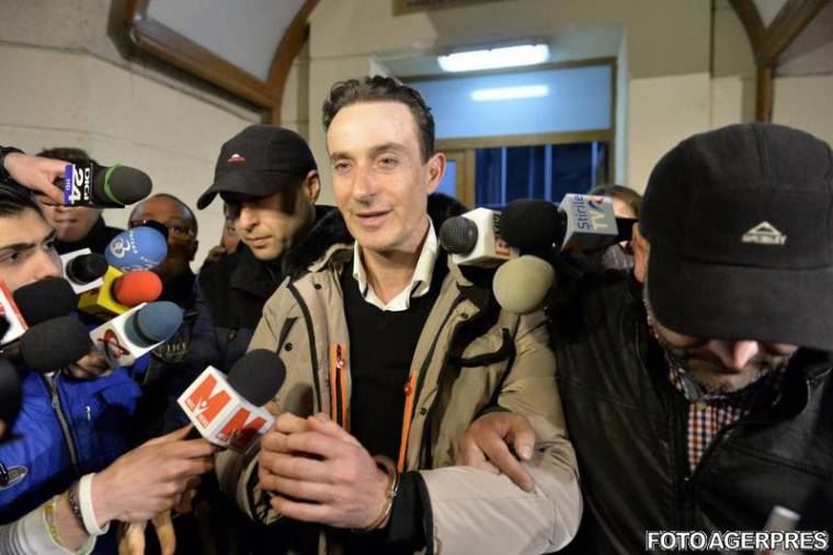 Mintegy tíz év szabadságvesztéssel sújtotta a bíróság Radu Mazăre volt konstancai polgármestert