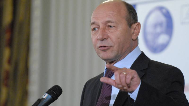 Băsescu a Pontával kötött paktum felbontásával fenyegetőzik