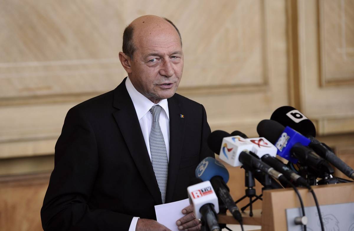 Kihallgatták a pénzmosással gyanúsított Băsescut