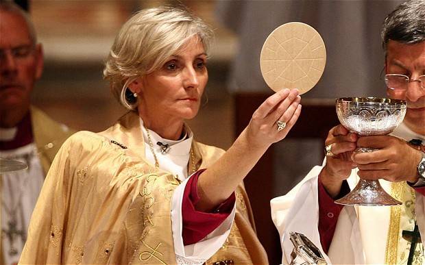 Női püspökök is szolgálhatnak az anglikán egyházban