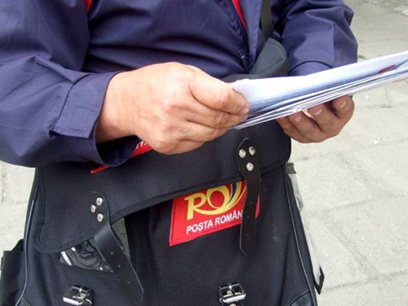 Több pénzt vihetnek haza a postások: november elsejétől a Román Posta alkalmazottainak több mint fele 15%-os béremelést kap