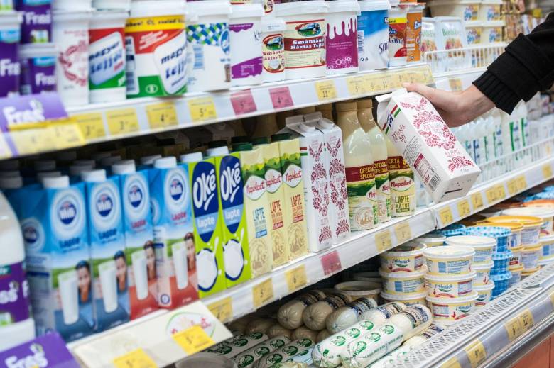 A növényi olajok és tejtermékek árcsökkenésének hatására mérséklődtek az élelmiszerárak
