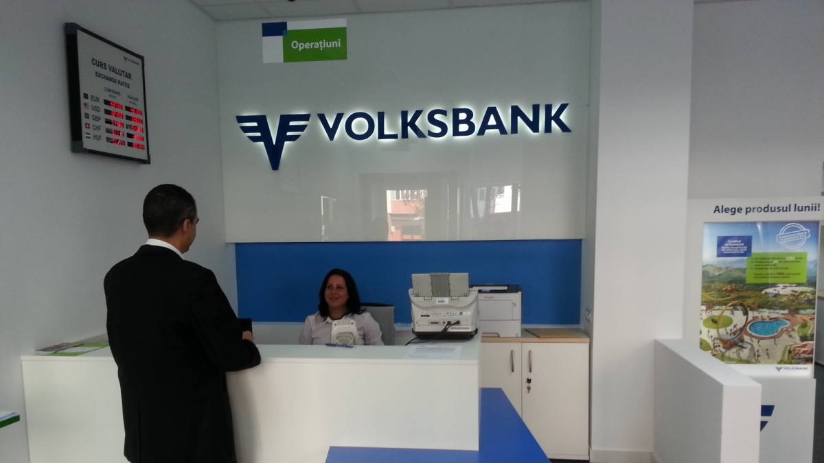 Megkezdte a frankhitelek átváltását a Volksbank
