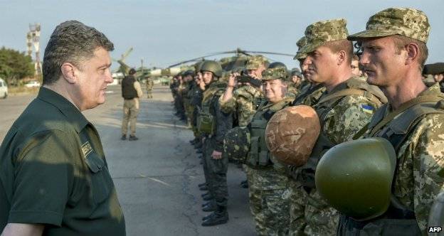 Porosenko szerint Oroszország nagyszabású szárazföldi támadásra készül Ukrajna ellen